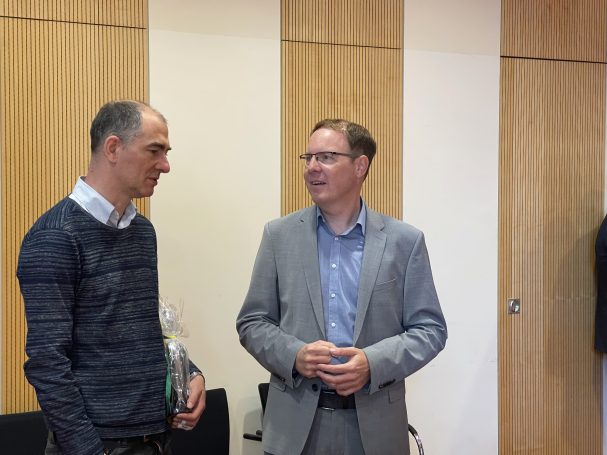 Michael Frenz, Leiteer Kundenbetreuung Öffentliche Hand bei der LBBW, und Patrick Holl, Erster Beigeordneter des Gemeindetags BW